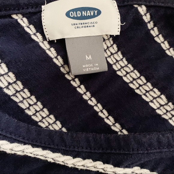 Old Navy Top Size M - Picture 4 of 4